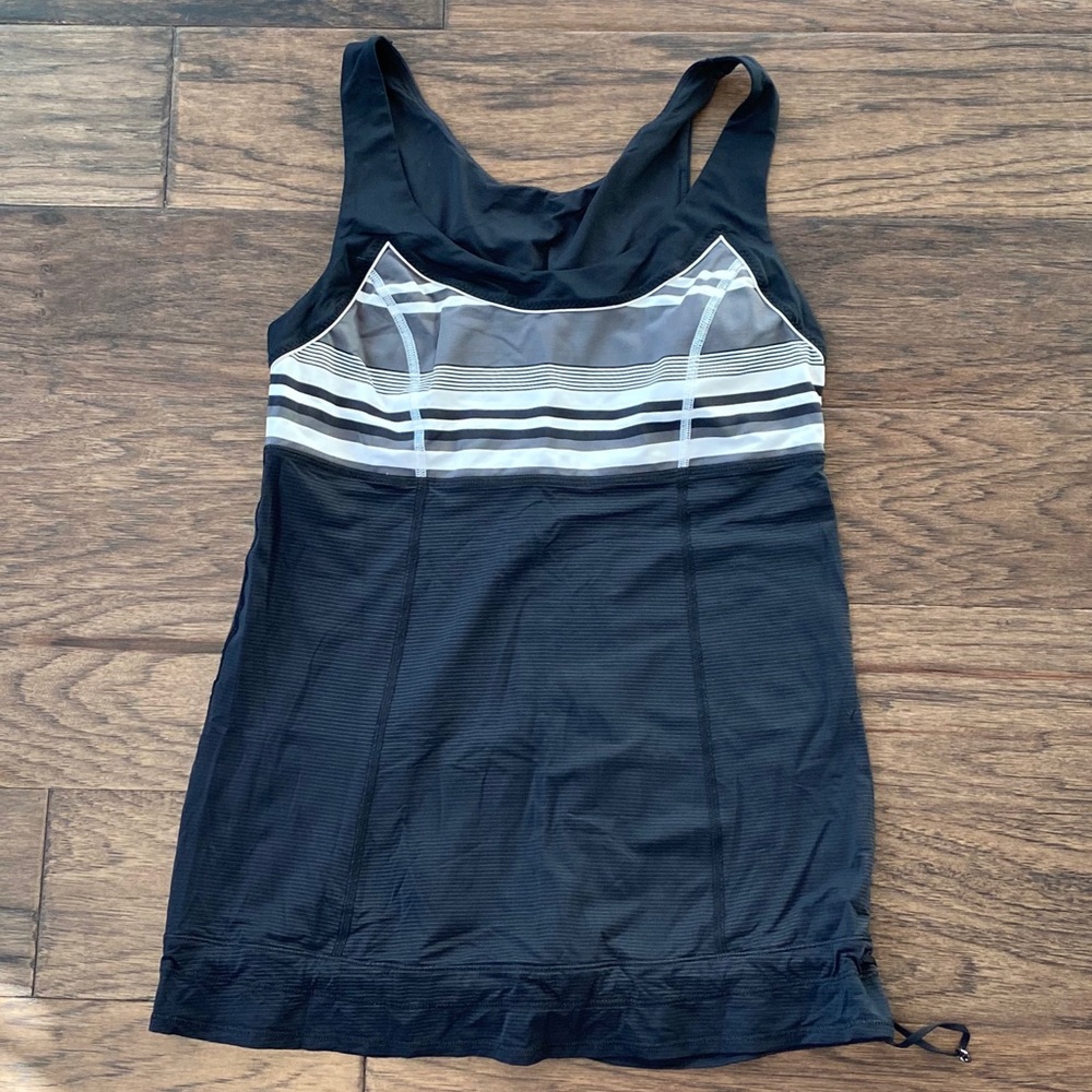 Size 8 Lululemon Black Run: Ta Ta Topper Tank